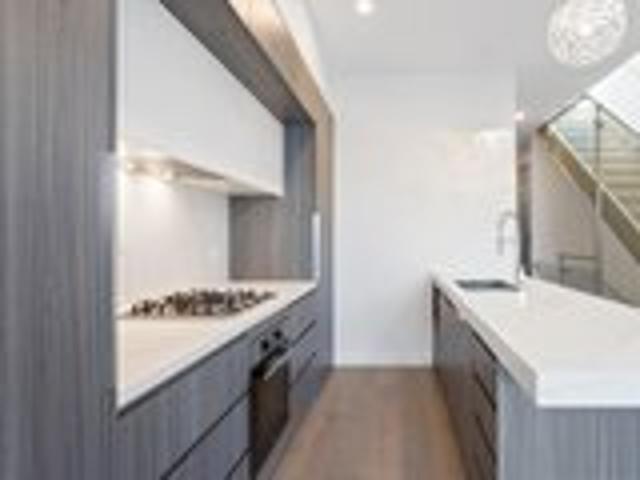 Stylish Foreshore Townhouse Living