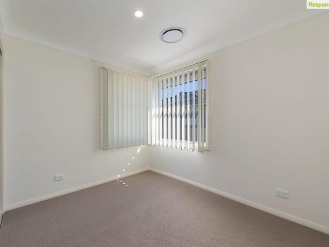 Stylish Four Bedroom Townhouse & Convenient Location!
