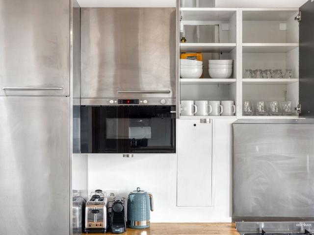 Stylish Four Bedroom Apartment in the Heart of Paris, Paris Amsterdam Apartments for Rent