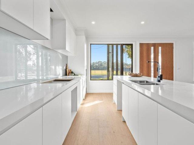 Stylish Four Bedroom Living with Outdoor Entertaining