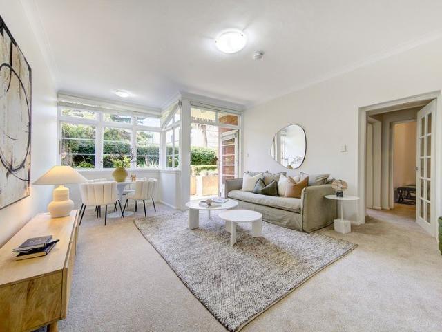 Stylish Garden Apartment, Convenient Locale OPEN SAT 9:15AM 9:45AM