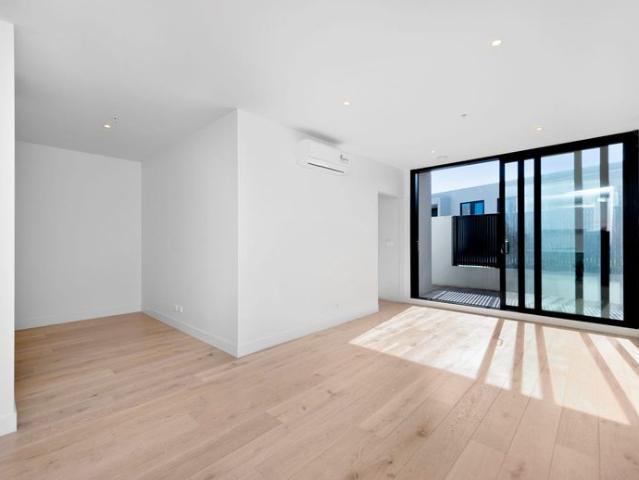 Stylish Ground Floor Apartment in Prime Mont Albert Location