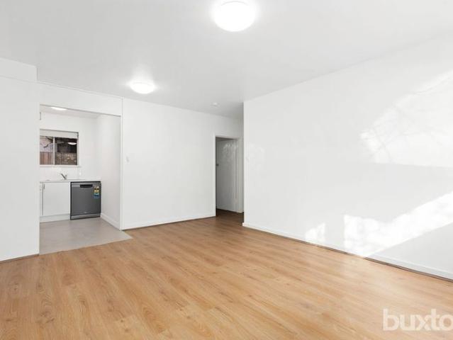 Stylish Ground Floor Apartment in Prime Ripponlea Location