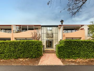 Stylish Ground Floor Apartment In The Heart Of Braddon