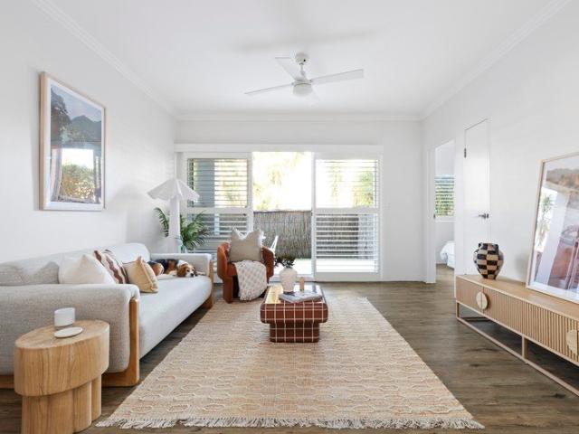 Stylish ground floor apartment with leafy outdoor retreat