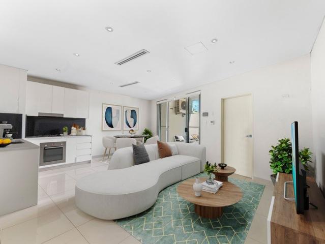 Stylish Ground Floor Apartment with Private Lawn in Prime Sans Souci Location