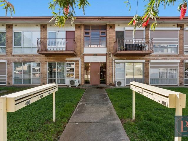 Stylish Ground Floor Living in a Convenient Location