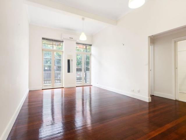 Stylish Ground Floor Living in Prime Maribyrnong Location