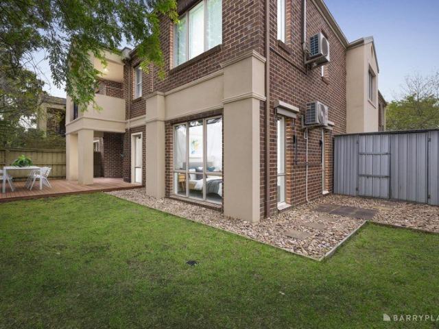Stylish Ground Floor Living with a Generous Private Backyard