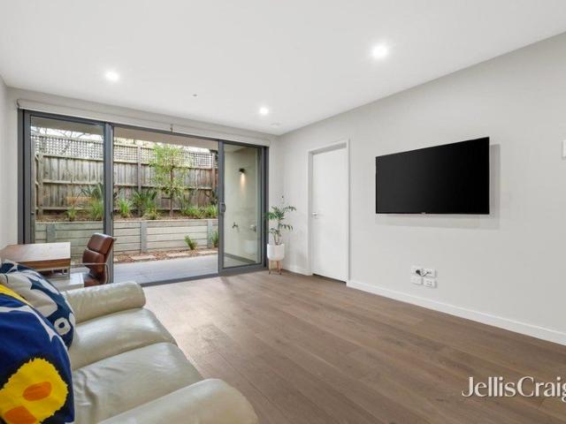 Stylish ground floor living with a private courtyard retreat