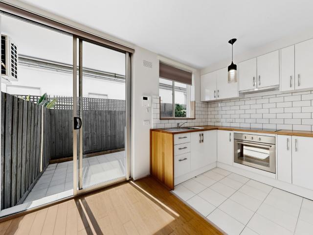 Stylish Ground Floor Living with a Private Courtyard