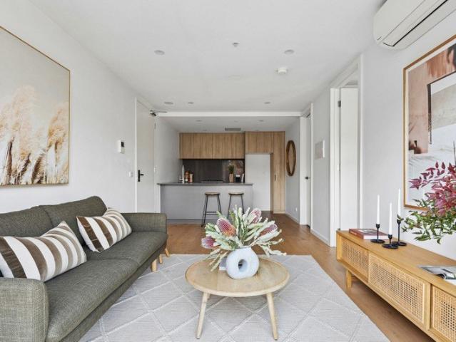 Stylish Ground Floor Living with a Private Courtyard