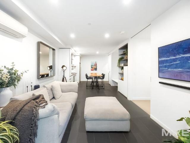Stylish ground floor retreat in the heart of it all