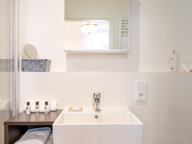 Stylish Ground Floor Studio with Terrace at Aliceplatz