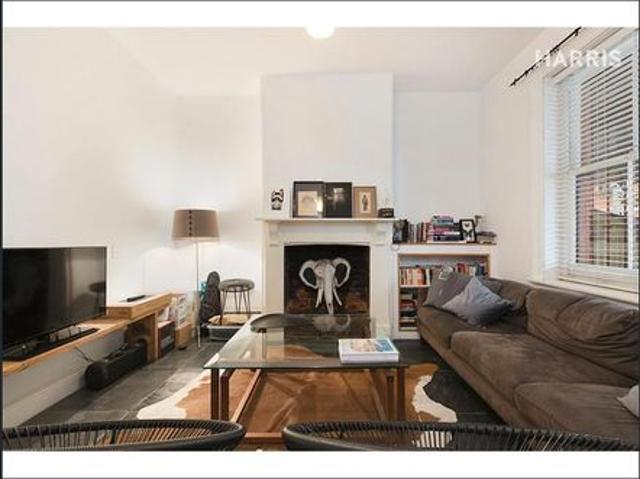 Stylish Heritage Cottage in the City