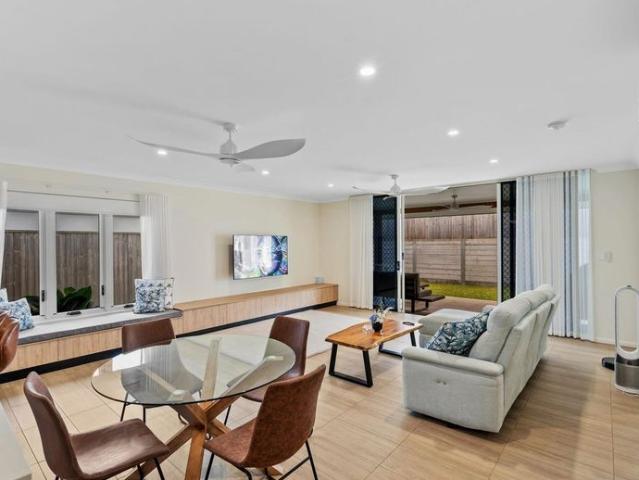 STYLISH HOME IN FAMILY FRIENDLY ESTATE