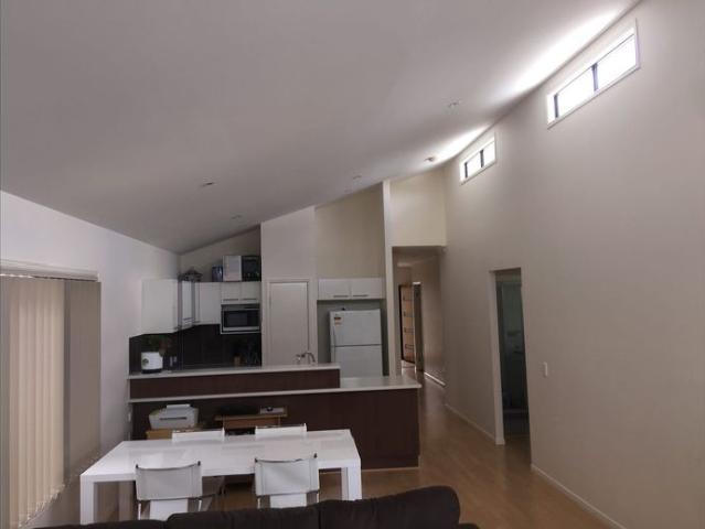 Stylish home in Springfield Lakes