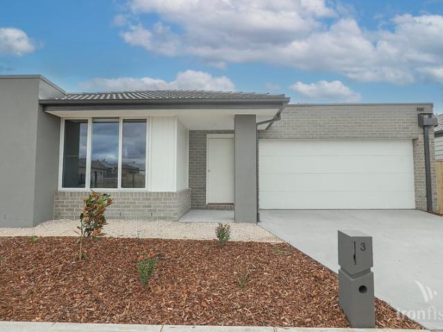Stylish Home in Vibrant Mambourin Community with exclusive residents' club!