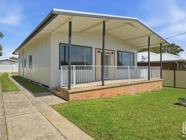 Stylish Home with Modern Kitchen & Easy Living