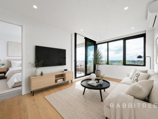 Stylish Ivanhoe Living with Resort Style Convenience