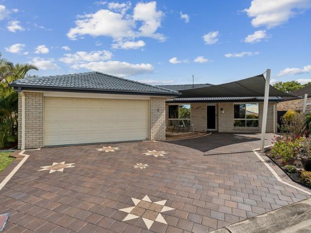 Beautifully Presented Simply Move In & Enjoy!