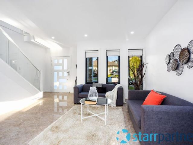 Stylish & Immaculate Family Living