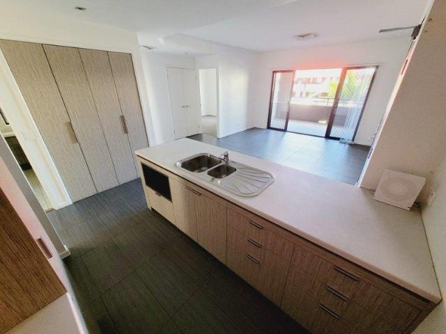 Stylish Indooroopilly Living Convenient Location & Available 27 November!
