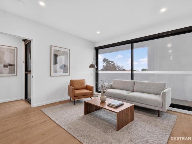 Stylish Inner City Apartment Next to University Hospital