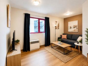 Stylish Inner City One Bedroom Move In Ready!