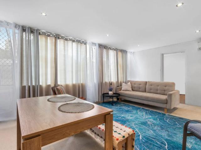 Stylish Inner City Living in a Prime Kangaroo Point Location