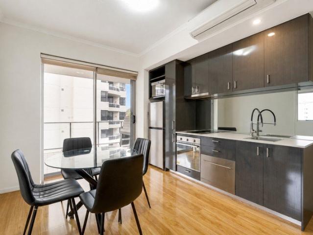 Stylish Inner City Living Ready to Impress!