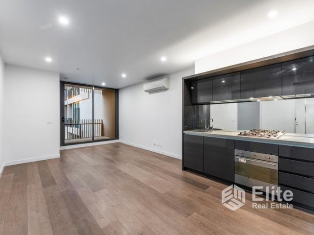 Stylish Inner City Living Surrounded by Parklands
