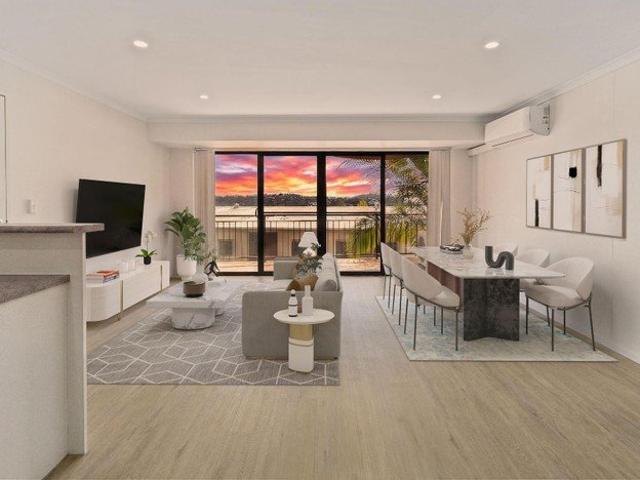INNER CITY LIVING VIEWS TO MOUNT COOTHA