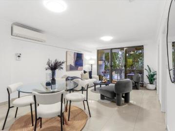 Stylish Inner City Living with Leafy Outlook in Prime South Eveleigh Setting