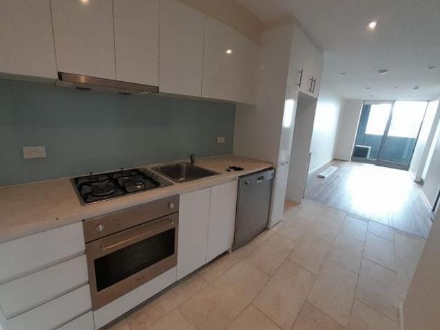 Stylish Inner City Living with Panoramic Views