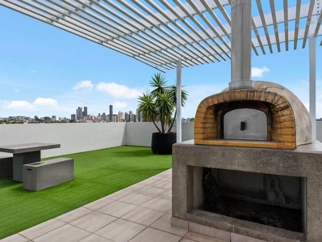 Stylish Inner City Living with Unmatched Convenience