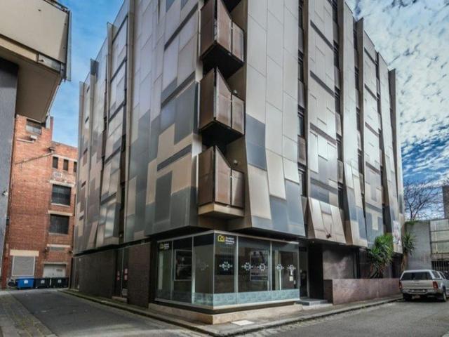 Stylish inner city studio in prime student location