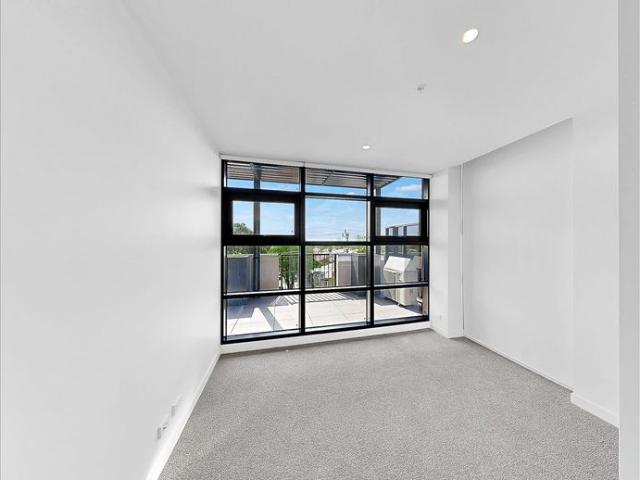 Stylish Inner West Haven Steps from Grazeland & Transport
