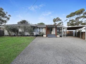 Stylish interiors with a parkside perspective