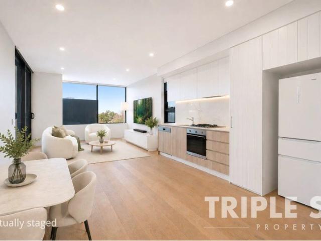 Stylish Interiors with Versatile Timber Floors | Extra Home Office/ Multifunctional Space | Prime Location