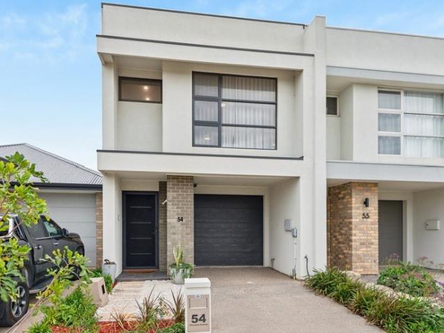 Stylish Luxury Townhouse Living. Perfectly Located Between the CBD & Adelaide Premier Beaches