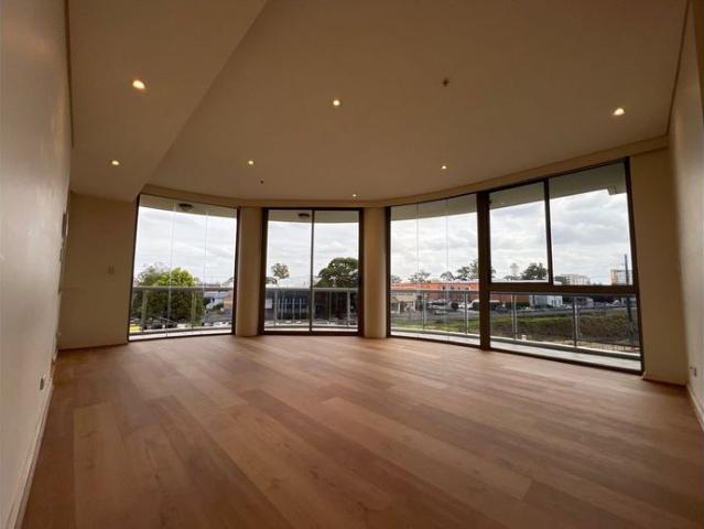 Stylish Level 8 Apartment with Resort Style Facilities