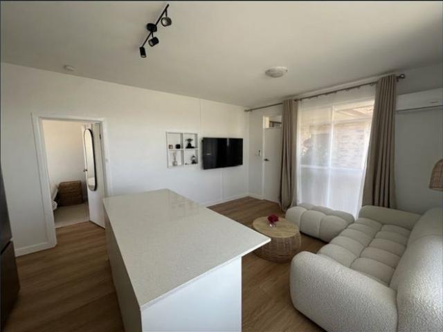 Stylish, light filled 1 bedroom