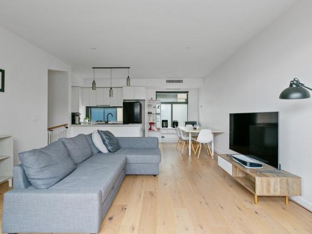 Stylish, Light Filled Townhouse with Modern Appeal