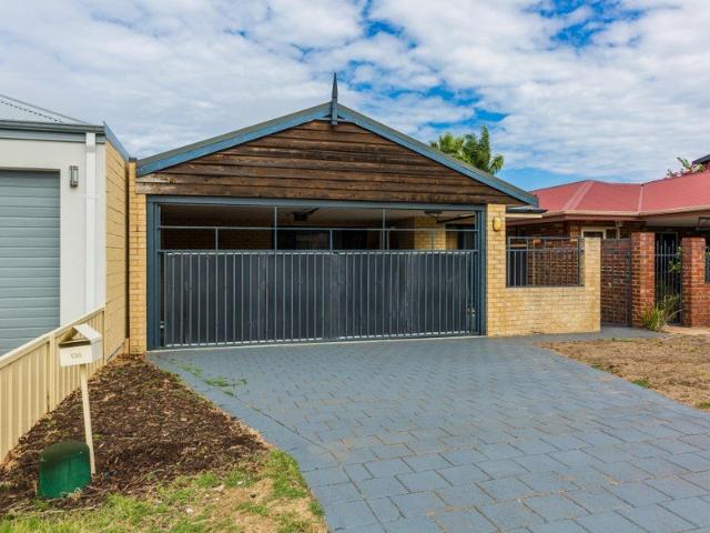 Stylish, Light Filled Living in a Connected Location