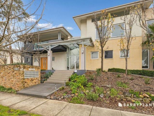 Stylish, Light Filled Living in the Heart of Thornbury