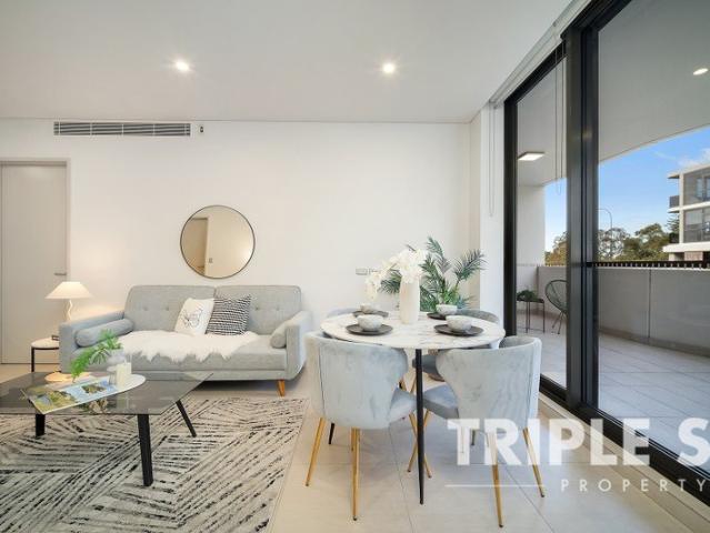 Low Density Meriton Residence | Expansive Balcony & Functional Layout