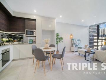 Stylish lifestyle by Meriton | East Facing with Garden View | 6.2% Rental Yield