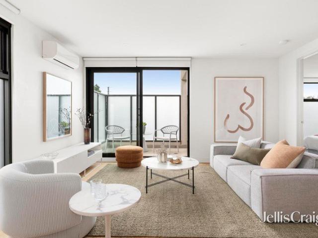 Stylish Lifestyle Living in the Heart of Highett
