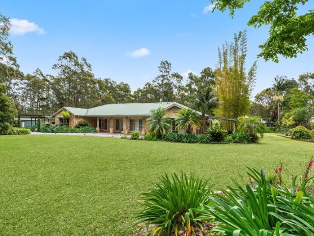 Stylish Living with Exceptional Outdoor Spaces